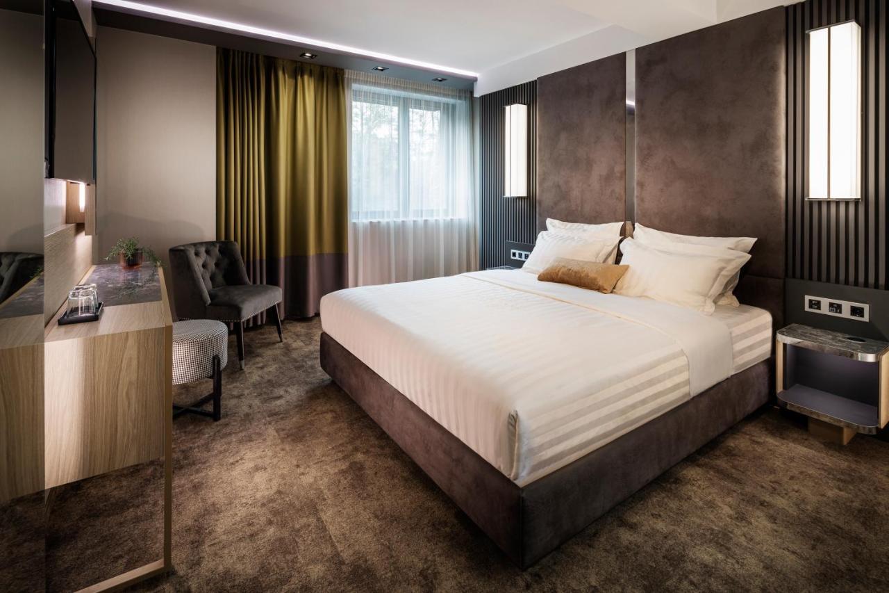 Este Park Hotel: Urban Chic Luxury with Parking Near Shopping Mall Plovdiv Exterior photo