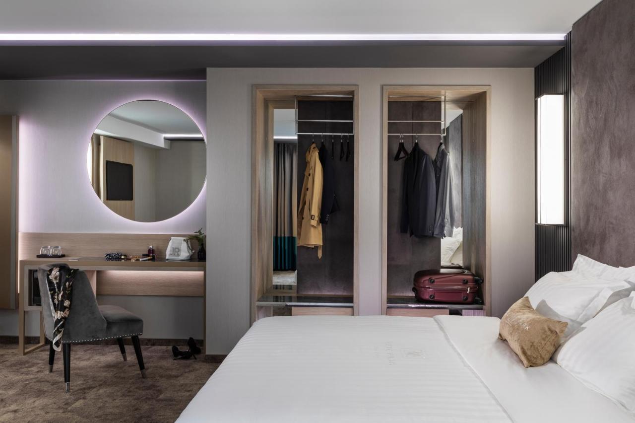 Este Park Hotel: Urban Chic Luxury with Parking Near Shopping Mall Plovdiv Exterior photo