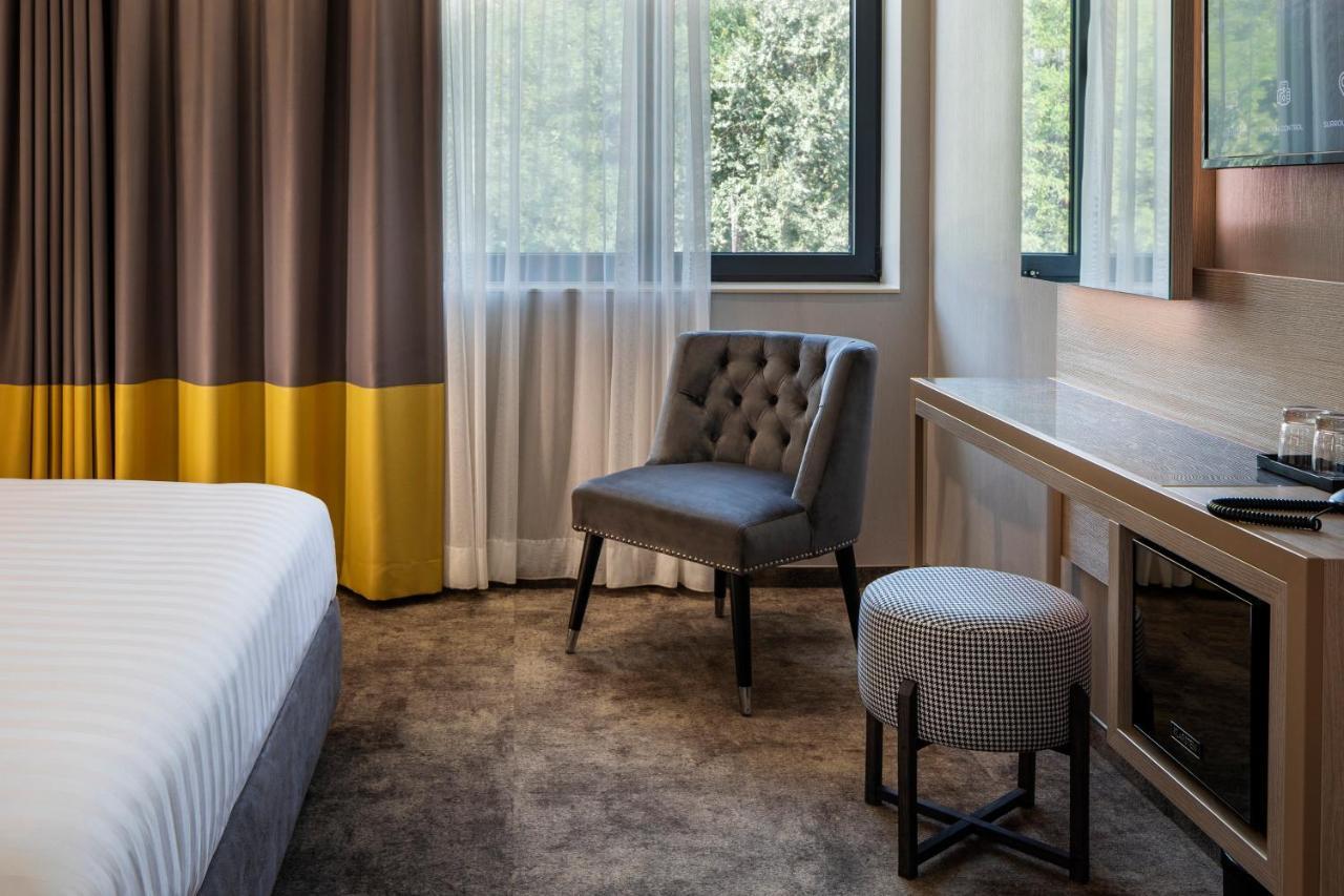 Este Park Hotel: Urban Chic Luxury with Parking Near Shopping Mall Plovdiv Exterior photo