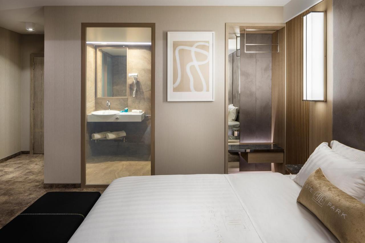 Este Park Hotel: Urban Chic Luxury with Parking Near Shopping Mall Plovdiv Exterior photo