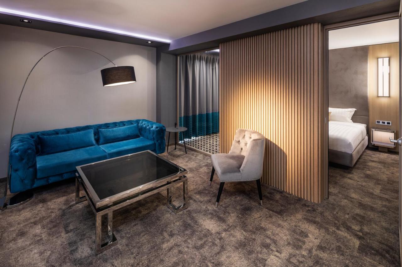 Este Park Hotel: Urban Chic Luxury with Parking Near Shopping Mall Plovdiv Exterior photo
