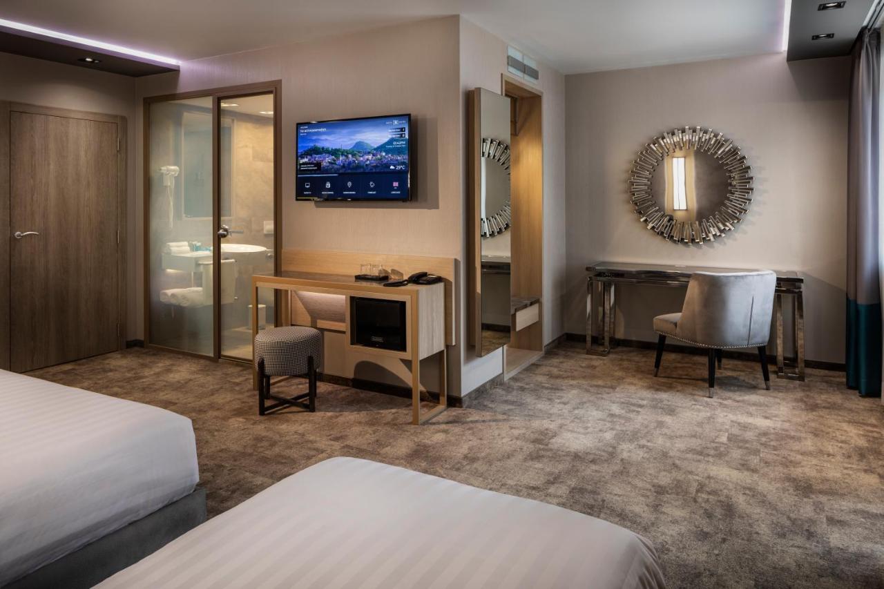 Este Park Hotel: Urban Chic Luxury with Parking Near Shopping Mall Plovdiv Exterior photo