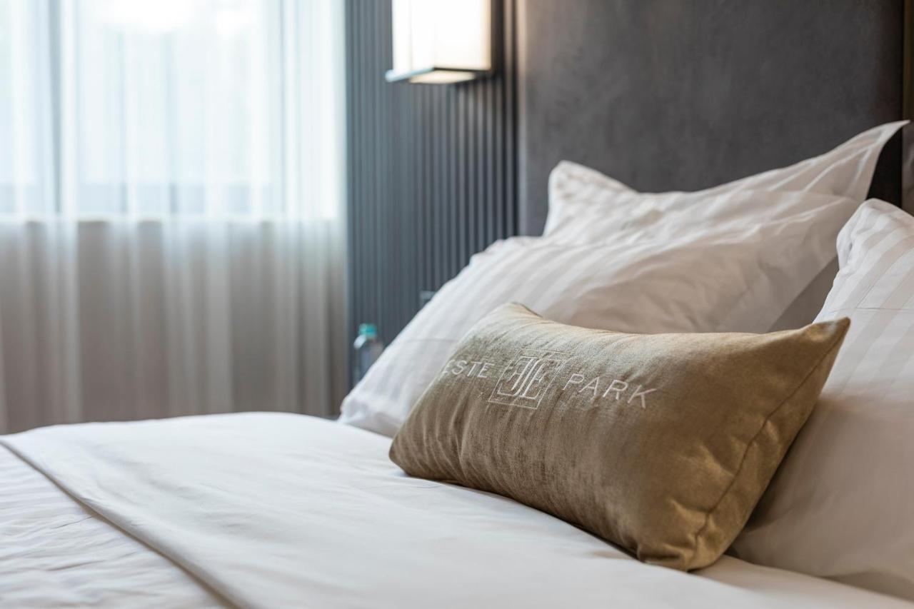 Este Park Hotel: Urban Chic Luxury with Parking Near Shopping Mall Plovdiv Exterior photo